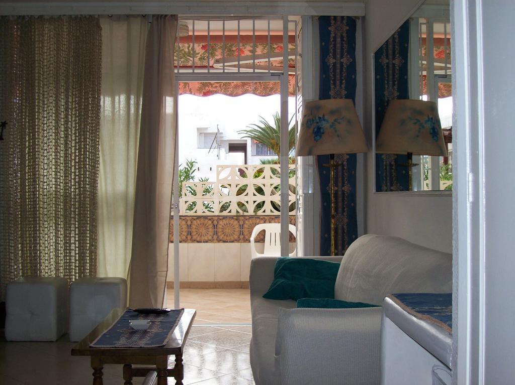 Casa de vacances By Jonni Res. Chaparral Costa Del Silencio